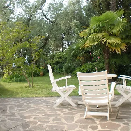 Casa Elegante E Panoramica Sul Di Garda Apartament